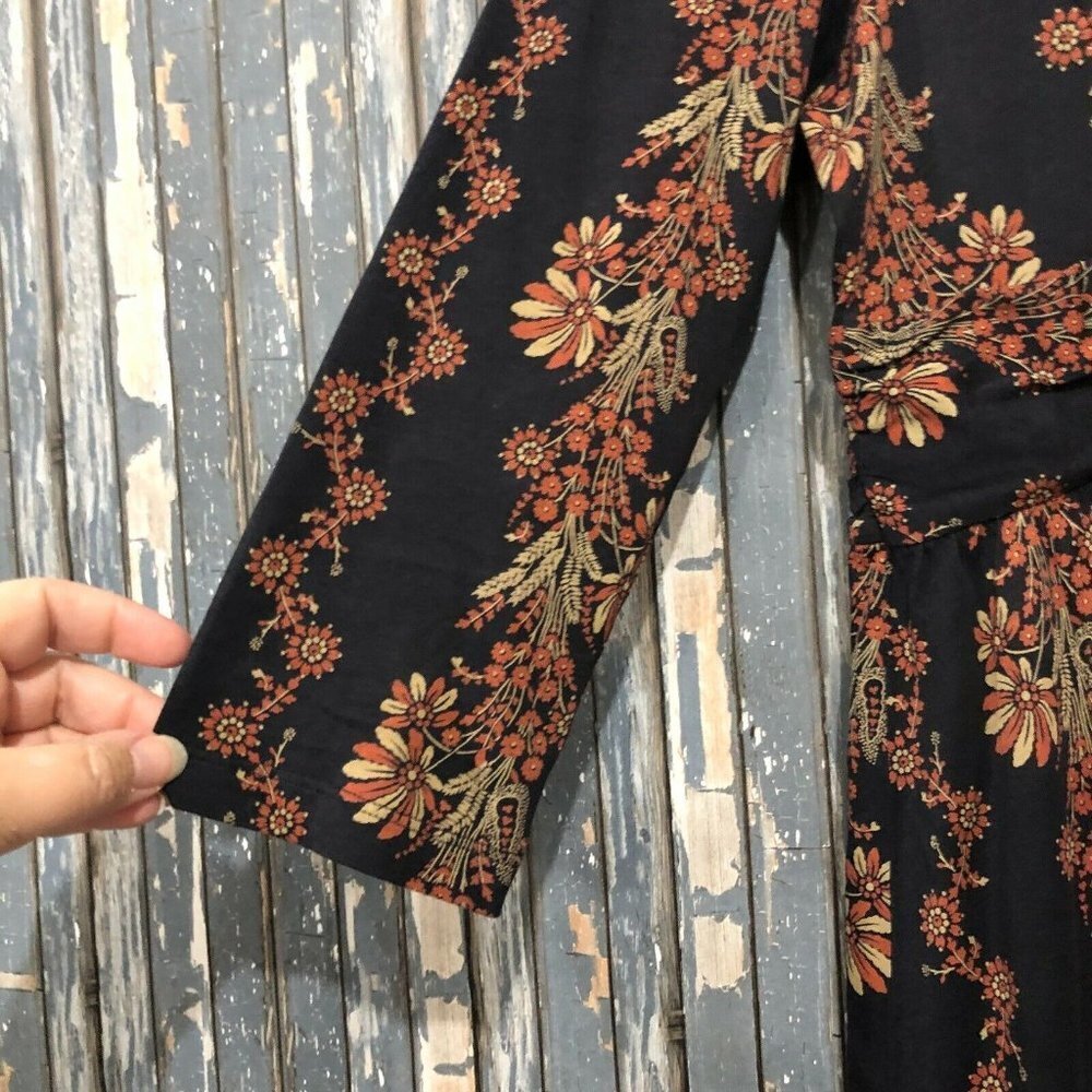 PATAGONIA 3/4 Sleeve Black Floral Print Knot Front Dress Size Small - Picture 4 of 7